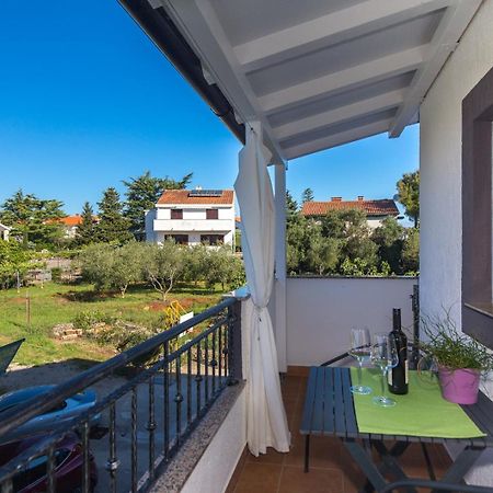 Charming Apartments Dodo Крк Екстер'єр фото
