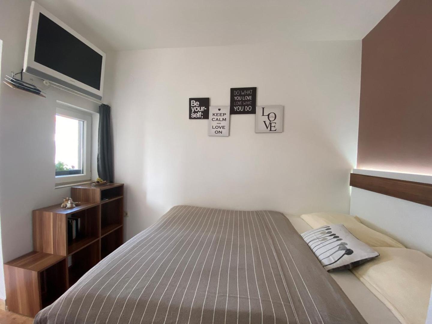 Charming Apartments Dodo Крк Екстер'єр фото