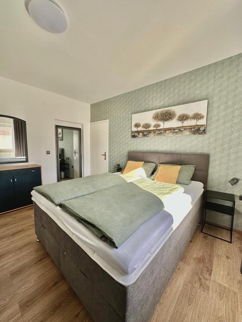 Charming Apartments Dodo Крк Екстер'єр фото