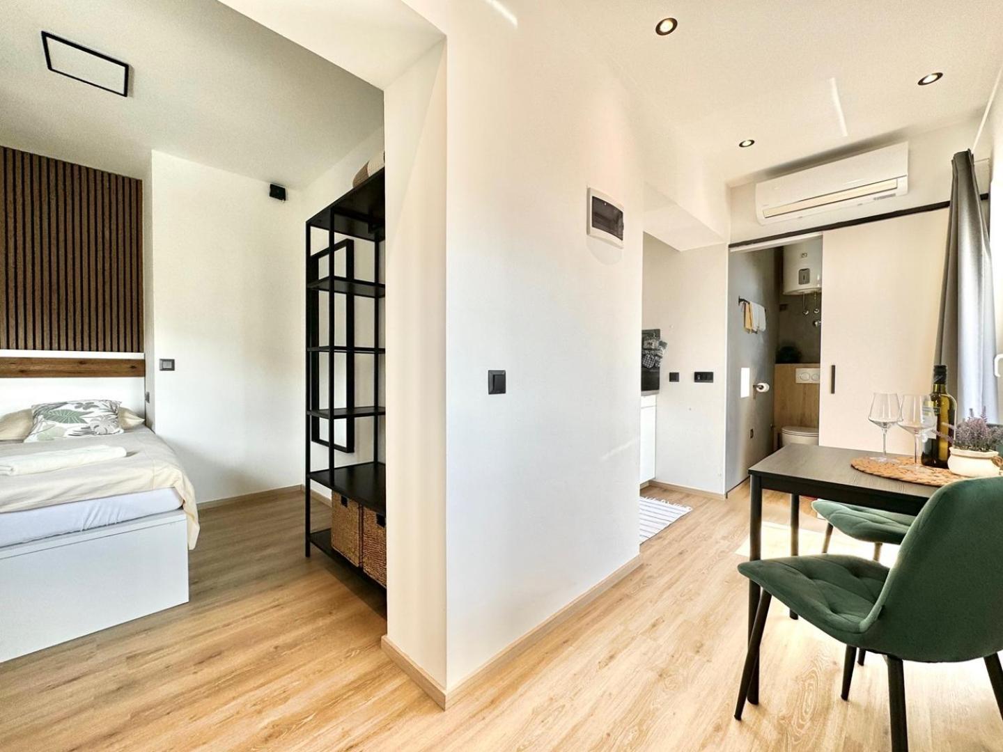 Charming Apartments Dodo Крк Екстер'єр фото